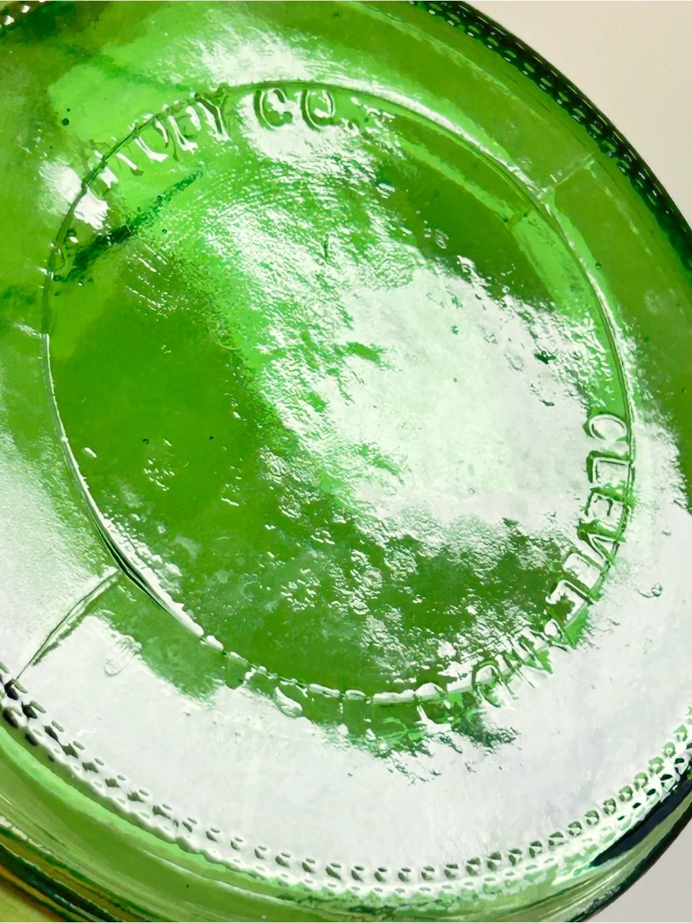 Vintage 1960s E O Brody  Cleveland OH Emerald  Green Glass Vase Vessel